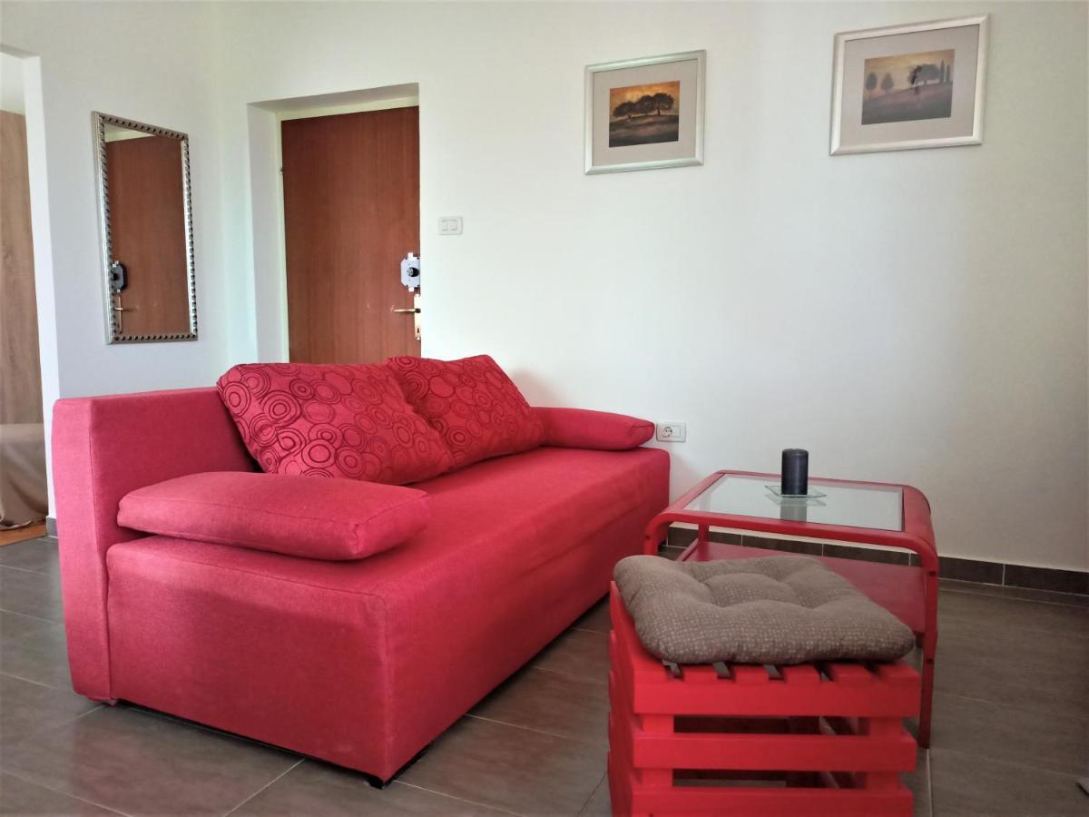 Cozy Apartment In The City Center Pula Extérieur photo